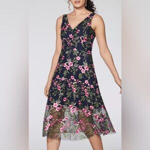 Vince Camuto Dress VNeck Sleeveless Floral Embroidered Blue Pink Size 12 NWT